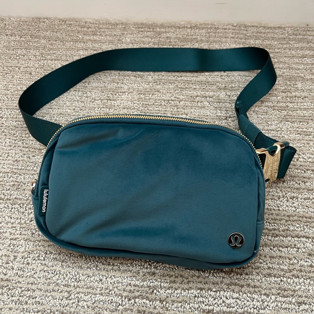 Lululemon Velour Everywhere Belt Bag